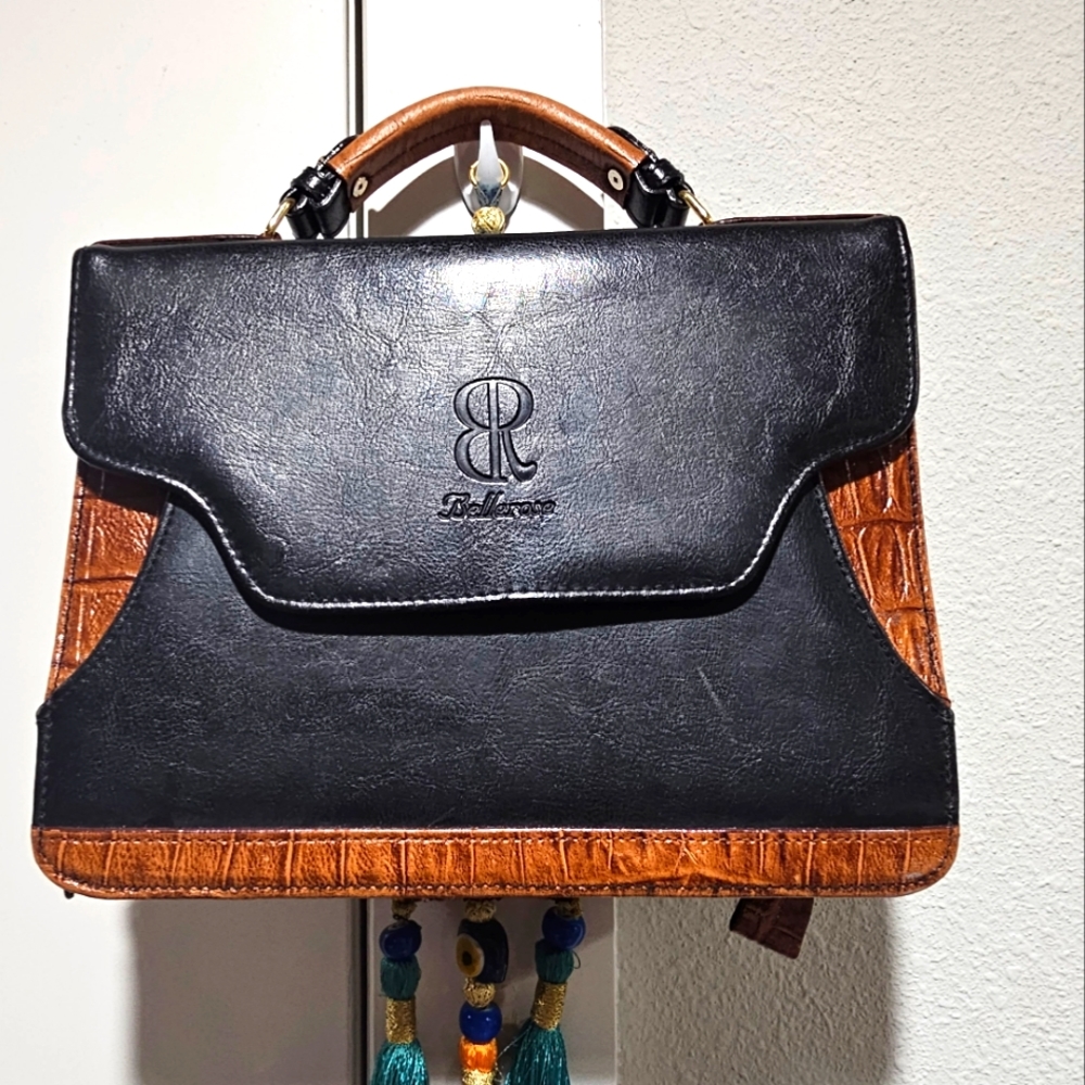 Vintage Bellrose pocket book purse